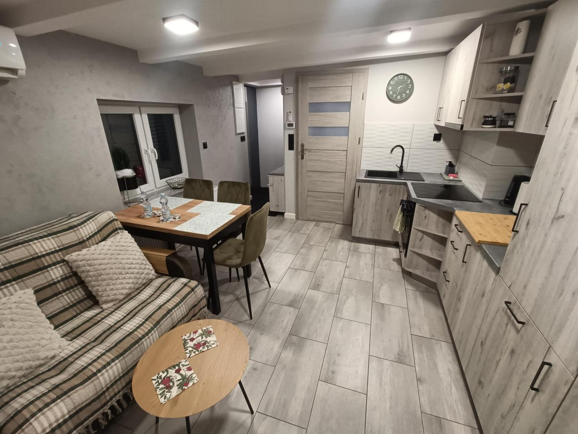 Na Tylnej W Sremie Apartment Srem